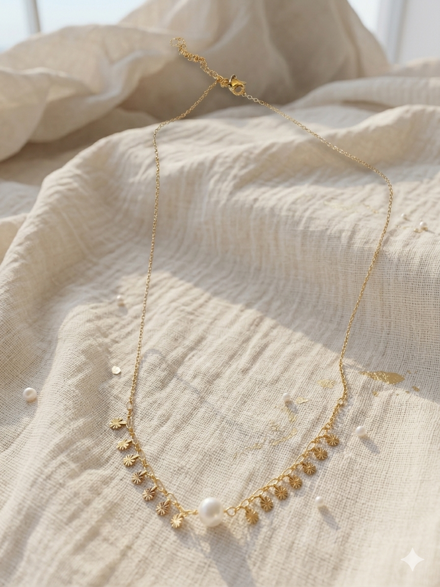 Collier avec perle blanche