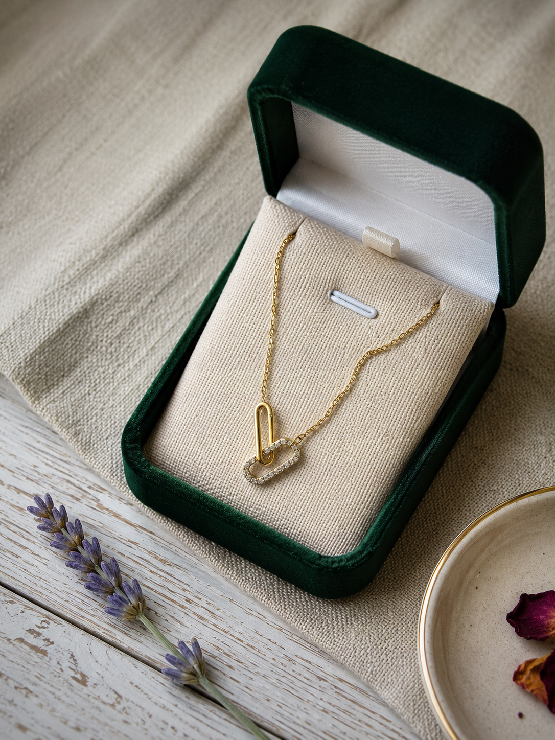 Collier avec zirconium