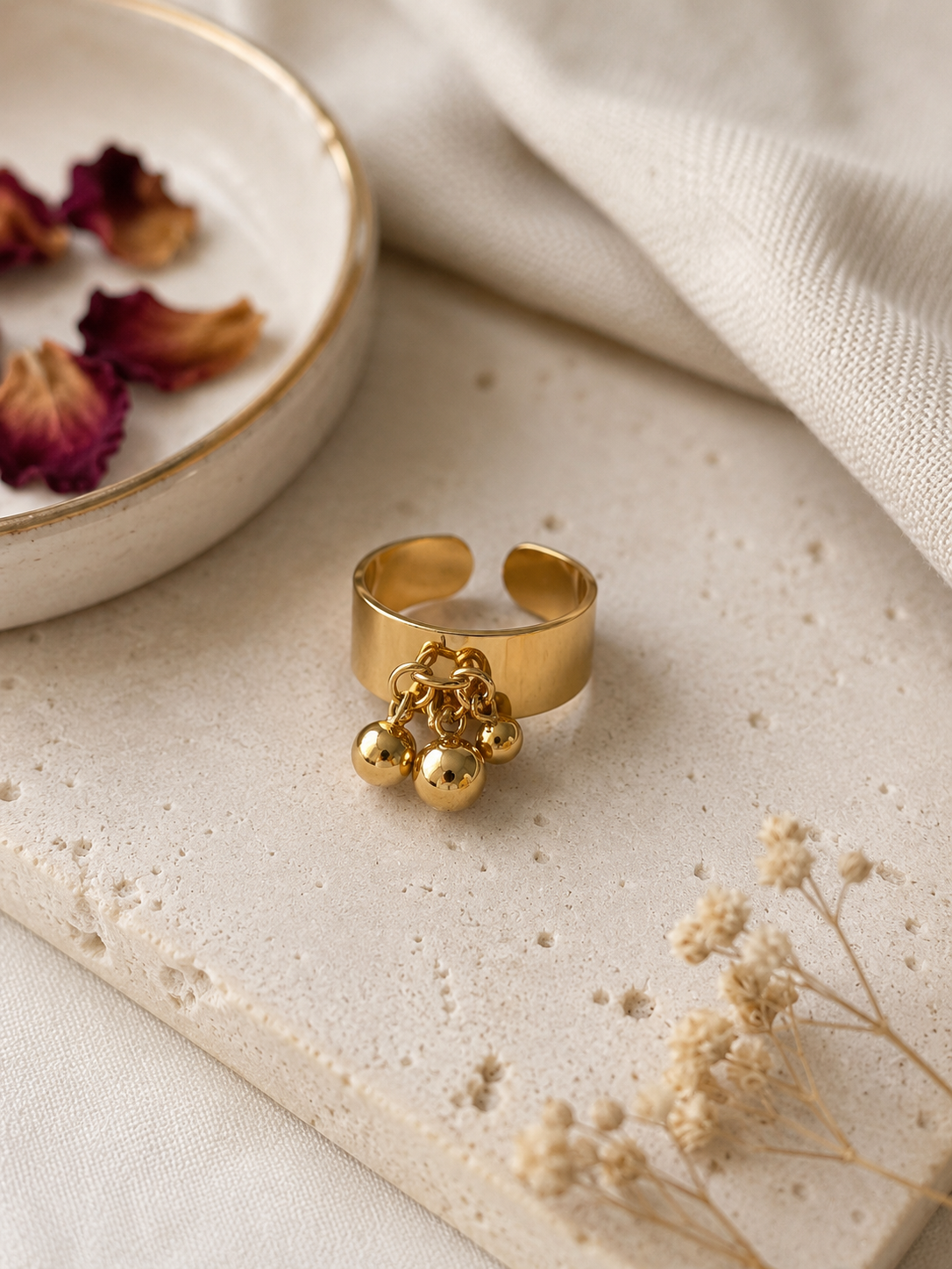 Bague avec breloques